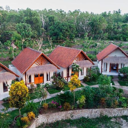 Camar Cottage & Hostel Toyapakeh ภายนอก รูปภาพ